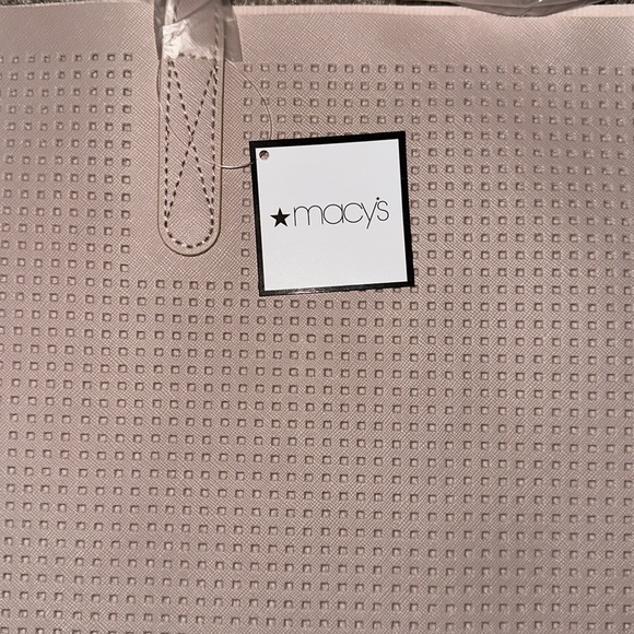 NWT Macy’s Pink Petal Shoulder Bag  Purse Tote Pool Beach Summer Fun - Picture 4 of 5